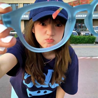10号舱里的女人